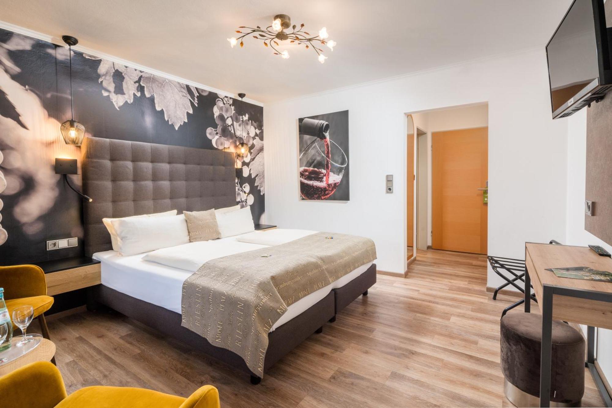 Weinhotel Sonnenschein Ernst Eksteriør billede